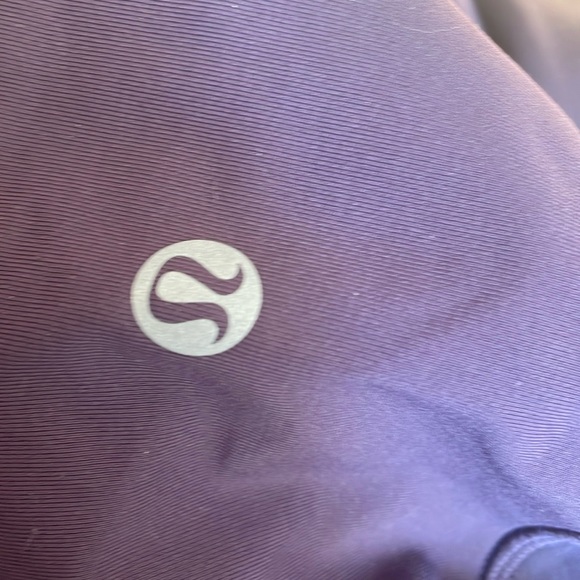 purple lululemon leggings with pockets! - Picture 3 of 4